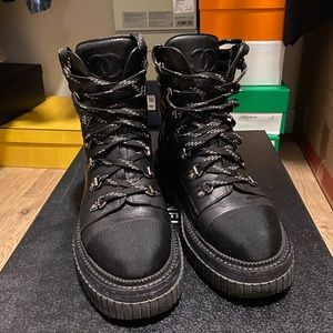 NIB CHANEL 21B Lace Up Black Leather Combat Moto Boots EU 35.5